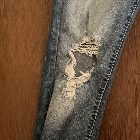 KanCan Ripped Knee Skinny Jeans - Picture 4 of 10